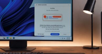 Monitor LG exibindo anúncio da McAfee no Windows após instalação automática