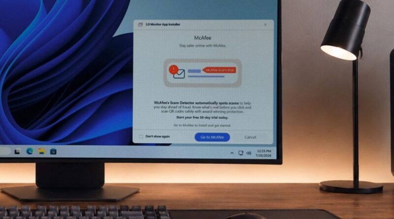 Monitor LG exibindo anúncio da McAfee no Windows após instalação automática