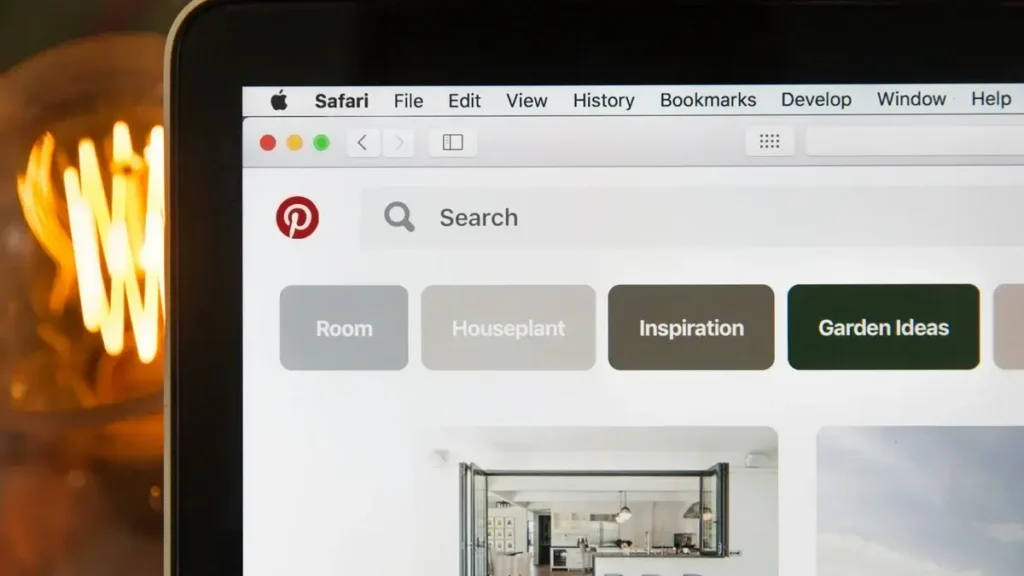 Pinterest Restyle usa IA para redecorar seu quarto 1 Pinterest Restyle usa IA para transformar decoração de um quarto por foto
