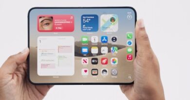 iPhone Duo dobrável da Apple aberto com tela interna Retina