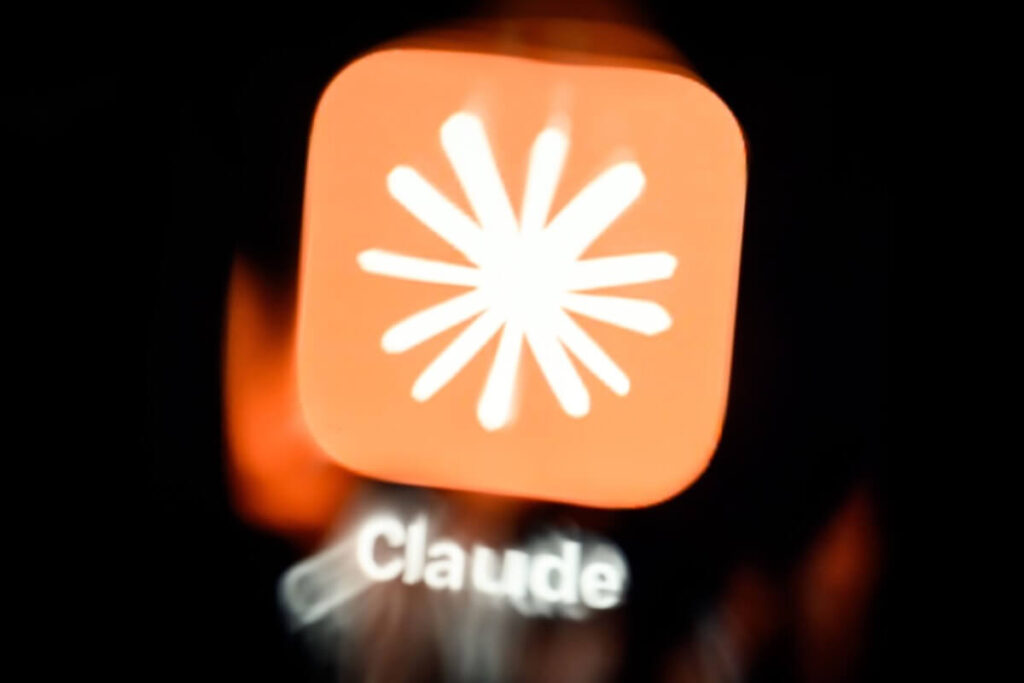 Ícone do Claude, da Anthropic, exibido em tela durante anúncio de IPO